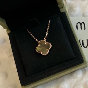 SOLD🎄Van Cleef & Arpels GMOP Pendant necklace🎄